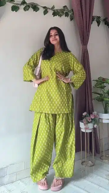 Women Printed Ethnic Co-Ord Set